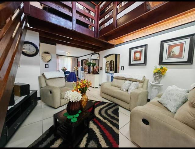 3 BEDROOM CLUSTER FOR SALE IN EVELEIGH